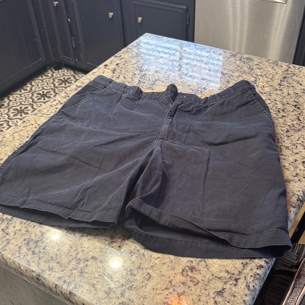 Geoffrey Beene Men's Dark Gray Flat Front Shorts
